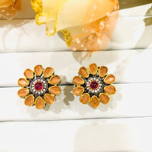Pendientes de botón RAY FINE ORNATES chapados en oro de 22K con forma de bola, Kundan Polki, certificados por IGI, joyería de aniversario de moda al por mayor - Product Image 3
