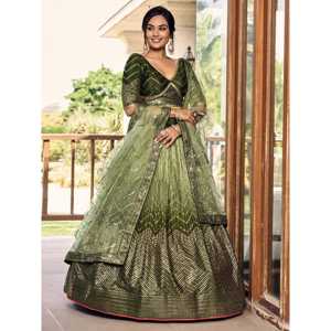 Magnifique Lehenga Choli en chinon vert à paillettes, semi-cousu, vêtements Zeel, tenue Mehendi - Product Image 2