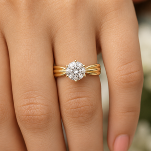 Bague solitaire en diamant de laboratoire rond certifié IGI 1,00 carat, en or massif 14 carats, avec large alliance, bague de fiançailles, bijoux fins sur mesure - Product Image 3