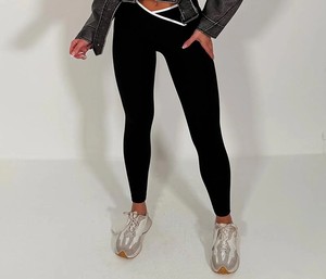 Blouson moto court noir en similicuir délavé pour femme, fermeture éclair sur le devant, ceinture, manches longues, coupe classique, toutes saisons, couleur unie - Product Image 3