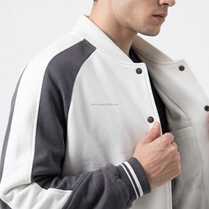 Chaqueta Varsity de Lana Personalizada, Corte Ajustado, con Bordado Vintage, Diseño de Béisbol en Gris Metálico y Blanco - Product Image 3