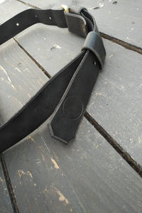 Estuche de Cuero de Lujo para Tijeras de Barbero, Profesional, con Protección y Características Antiolores para Estilistas, Modelo LBSH-0015 - Product Image 4