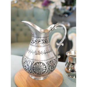 Carafe à eau artisanale en cuivre pur avec motif en relief, bienfaits ayurvédiques pour la santé, couleur argentée, finition brillante, pichet fait main - Product Image 6