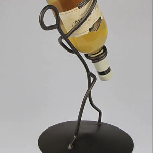 ชั้นวางไวน์ติดผนัง 2 ชั้น ทำจากเหล็กสีดำและไม้ งานแฮนด์เมด เป็นมิตรกับสิ่งแวดล้อม เหมาะสำหรับใช้ในโรงแรม - Product Image 1