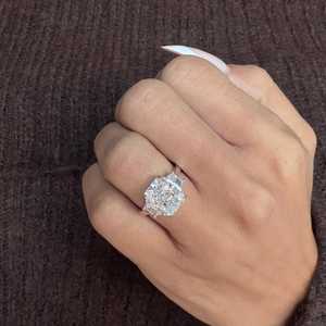 แหวนหมั้นเพชรทรงรัศมี 5 กะรัต เพชรเลี้ยงในห้องปฏิบัติการ ทองคำ 18K |   เครื่องประดับเจ้าสาวแบบซ่อนรูปทรงรัศมี ได้รับการรับรองจาก IGI - Product Image 1