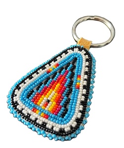 Porte-clés brodé de perles multicolores faits à la main et porte-clés beaux looks élégants et mignons de l'Inde pour les mariages - Product Image 3