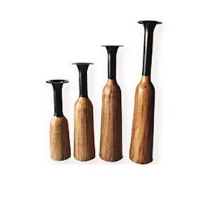Vase moderne en aluminium avec un design perforé artistique pour une décoration intérieure sophistiquée - Product Image 3