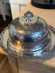 Minimalist Metal Butter Dish with Lid – Sleek <b>Kitchen</b> Storage Solution - Product Image 3