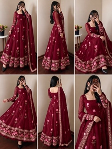 Ensemble robe Anarkali en soie Fendy avec broderie de sequins, pantalon micro-couture et dupatta pour tenue de soirée femme HI 1724 - Product Image 5