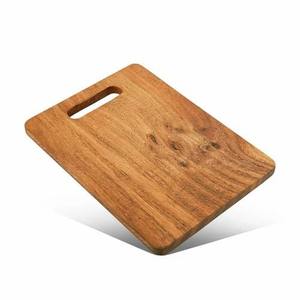 Tabla de cortar de madera de acacia natural utilizada para utensilios de cocina por craftera exports - Product Image 2