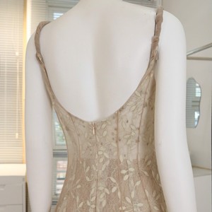 Vestido de Noche de Lujo con Encaje Bordado, Tul, Largo hasta el Suelo, Corte en A, Estampado Floral, Sujetador Incorporado, Transpirable, Tela 100% Poliéster, para Baile de Graduación - Product Image 3