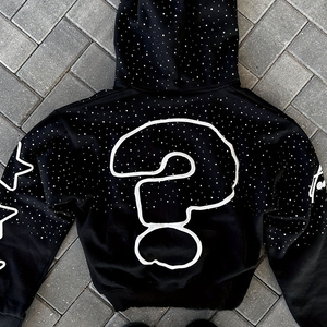 เสื้อฮู้ดดี้แบบสวมหัวสไตล์วินเทจสตรีทแวร์ ลวดลายโลโก้ประดับคริสตัลแบบ OEM ผลิตตามสั่ง ซักย้อมสีซีดแบบฟอกกรด มีกระเป๋าผ้าฟลีซ เหมาะสำหรับฤดูหนาว ใส่ได้ทั้งผู้ชายและผู้หญิง - Product Image 4