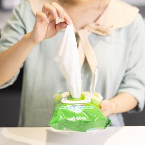 Las toallitas húmedas con aroma a limón personalizables 99% sin bacterias limpian eficazmente los residuos de grasa con logotipo personalizado - Product Image 2