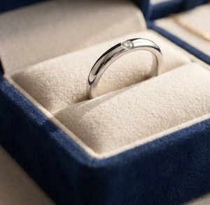 Anillo de Compromiso de Diamante Cultivado en Laboratorio con Corte Brillante Redondo de 0.02ct, Certificado por IGI, Oro Sólido de 10K, 14K o 18K, Color DEF VVS - Product Image 1