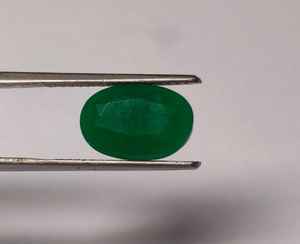Piedra Preciosa de Esmeralda de Rajasthan, Gema Verde Natural de Corte Ovalado - Product Image 2