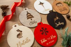 Adorno Navideño de Madera Circular, Cortado con Láser, Grabado con Nombre, Decoración Rústica para Colgar en la Pared, Tema Invernal - Product Image 6