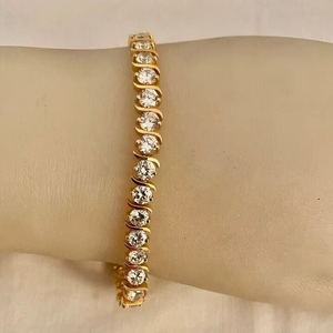 Bracelet tennis de luxe en moissanite taille brillant ronde, en argent sterling 925 plaqué or, bijoux de mariage unisexe - Product Image 1