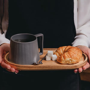 Ensemble de plateaux de service en bois d'acacia, 2 pièces, forme ovale, écologiques, durables, pour charcuterie, fromage, pain, fruits, légumes, et sauces - Product Image 2