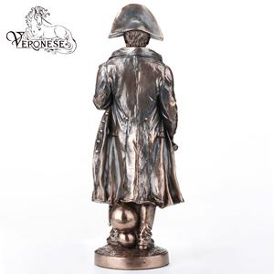 Figura Decorativa de Resina Pintada a Mano de Lujo Artístico Europeo, Diseño VERONESE, Gran Personaje, Retrato de Napoleón en Pie, para el Hogar - Product Image 3