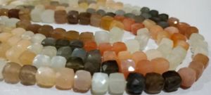 Perles de pierre de lune naturelle multicolore facettées en forme de rondelle, 7-8 mm, brin de 14 pouces - Product Image 4