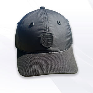 Casquette en polyester conçue avec un tissu léger, une forme durable et un ajustement confortable pour un usage quotidien - Product Image 2