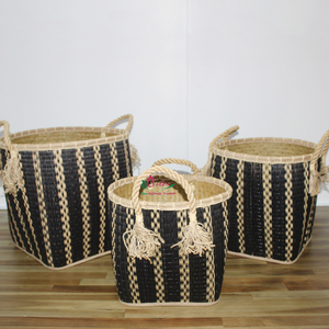 Juego de 3 Cestas de Almacenamiento Rectangulares de Bambú Tejidas a Mano Artex Dong Thap con Asas, Estilo Bohemio, Multifuncionales para Artículos Diversos - Product Image 1