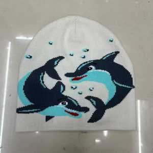Gorro de Punto con Diseño Personalizado de Delfín, Unisex, Gorro de Invierno para Adultos, 100% Acrílico, Tejido a Máquina, Estilo Casual - Product Image 2
