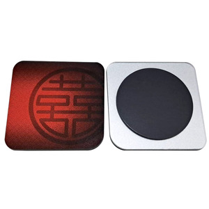 Aimant de réfrigérateur personnalisé en acrylique rouge – Autocollant magnétique carré style mariage pour décoration et cadeaux - Product Image 4