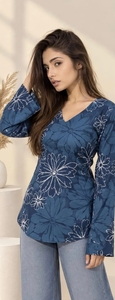 Chemise pour femme en coton tissé à manches longues, col en V, imprimé floral bleu, coupe ample, décontractée, à porter en toutes saisons - Product Image 2