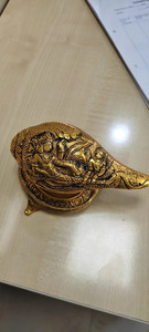 Conque Ganesha en laiton sculptée à la main, polie, objet religieux décoratif pour temple et maison, vente en gros depuis l'Inde - Product Image 3