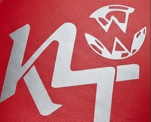 Guantes de Boxeo KLTW INT'L K4, Manoplas de Entrenamiento de Cuero Rojo Resistentes para Boxeo, Kickboxing y Muay Thai - Product Image 5