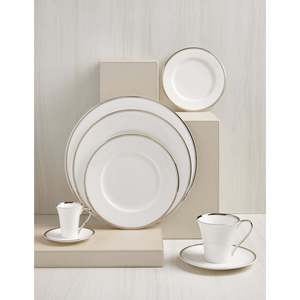 Vajilla de lujo de alta calidad hecha en Corea Fine Bone China
Azucarero Comet Platinum
Decorado con platino pintado a mano - Product Image 2