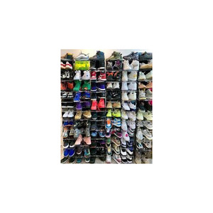 Chaussures d'occasion soigneusement sélectionnées pour les marchés de gros et les entreprises de mode durable - Product Image 4