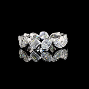 Anillo de Eternidad con Diamantes de Corte Esmeralda Cultivados en Laboratorio, Engastados en Bisel, Oro de 10K, 14K, 18K, Plata 925, 935, Anillo de Aniversario de Bodas, Joyería Fina - Product Image 1