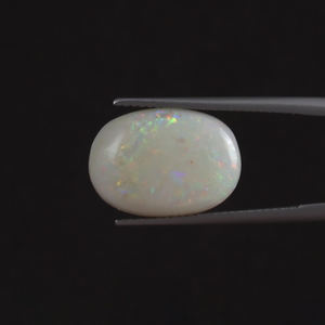 Ópalo Blanco Natural, Gema Suelta de 5.75 Quilates, Corte Cojín 17x12mm, Certificado IGI, Tallado a Mano, Pulido, Tratado con Cera/Aceite Ligero - Product Image 1