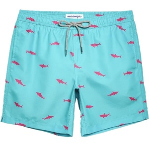 Shorts de bain pour hommes en polyester tissé avec bordure contrastante, imprimé AOP, élastique en nylon, séchage rapide, décontracté, fournisseur du Bangladesh - Product Image 4