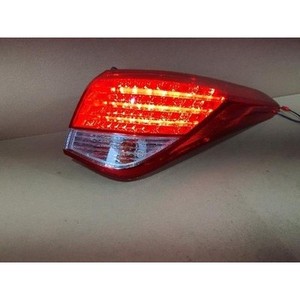 ชุดไฟท้ายขวา i40 สำหรับด้านนอก ขวา  รุ่นมือสอง 924023Z310 - Product Image 1