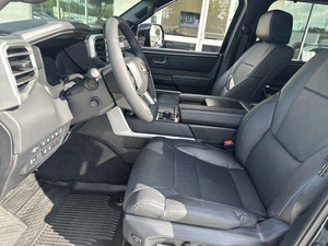 NEW 2024 CAMRY LE TRD BLACK 3.5L 10KM V6 16V 5 SEATERS AUTOMATIC TRANSMISSION LEFT STEERING TURBO LIGHT INTERIOR R21 Leather - Product Image 6