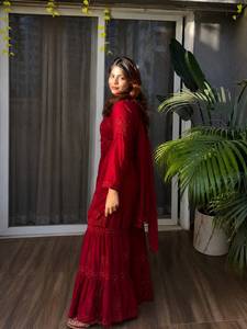Conjunto de traje Sharara de rayón rojo bordado para mujer con dupatta, ropa étnica de diseñador, ropa de fiesta, atuendo tradicional indio Salwar Kameez - Product Image 2