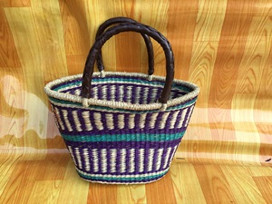 Sac à main en jonc de mer artisanal du Vietnam avec détails de paume naturels, parfait pour les collections de vêtements de villégiature, exportation en vrac OEM - Product Image 5