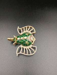 AMAIRA JEWELS <b>Elephant</b> Shape Gold Plated Green Stone Brooch Pins Unisex Fashion Accessory Engagement Party Wedding <b>Gift</b> - Product Image 5