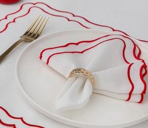 Ensemble de sets de table et serviettes en lin brodés sur mesure, bordure double festonnée rouge, style traditionnel, lavable, pour la maison et les fêtes, vente en gros - Product Image 2