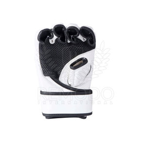 Gants de boxe et de Muay Thai personnalisés de qualité supérieure, imprimés, en cuir respirant, demi-doigts, avec fermeture Velcro au poignet, pour arts martiaux - Product Image 4