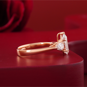 Bague de fiançailles en or jaune 14 carats avec diamant de laboratoire taille poire de 1,55 carat (VS1) - Sertie à griffes, pour mariée - Product Image 2