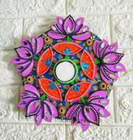 COLLECTION AARNA Porte-bougie Rangoli Art Déco Fait Main avec Fleurs Artificielles Décoration Métallique Écologique pour les Festivals Indiens