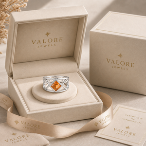Anillo de Plata de Ley 925 con Citrino de Valore Jewels para Mujer - Diseño Moderno con Bisel Cuadrado y Banda Geométrica Recortada - Product Image 6