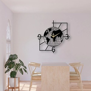 Reloj de pared negro con diseño de globo terráqueo, ideal para sala de estar y estudio, agrega decoración con temática mundial y uso educativo, procedente de la India. - Product Image 6