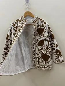 Chaqueta de algodón texturizado blanco premium con bordado floral tradicional marrón hecho a mano para mujer, elegante chaqueta Rajasthani. - Product Image 3