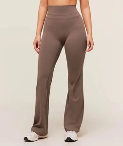 Leggings de yoga de marca privada con corte en V y control de abdomen para mujer, pantalones de gimnasio de pierna ancha con logo personalizado - Product Image 2