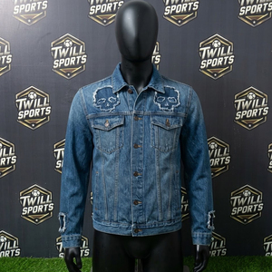 Veste en jean personnalisée pour homme, effet usé, avec patch crâne, style streetwear vintage, en denim bleu - Product Image 2